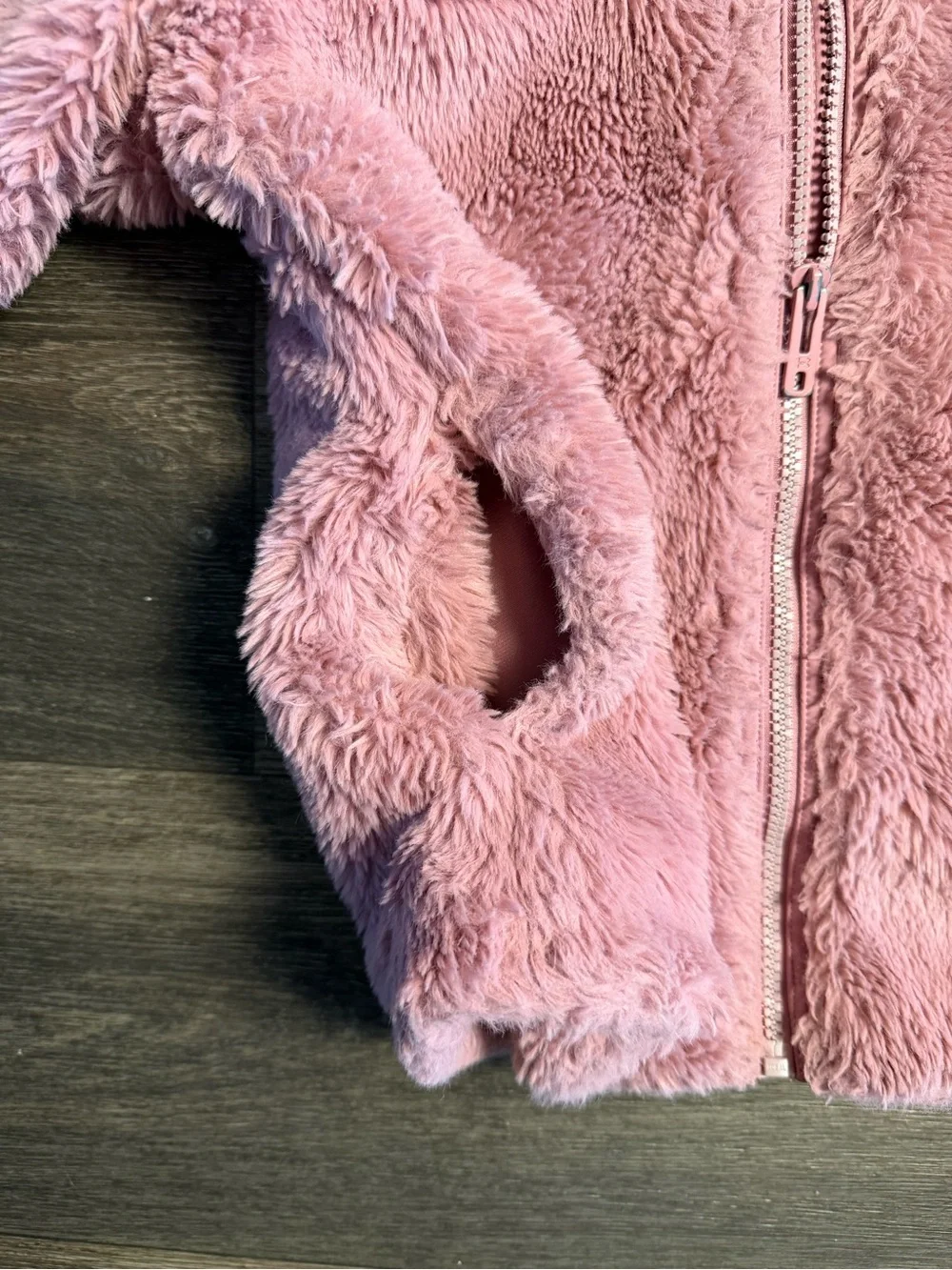 Under Armour Girls Plush Hooded Puffer Jacket in Pink